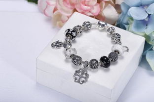 銀飾品 不僅美麗，更益健康——淺談銀手鏈的作用與銷售價(jià)值